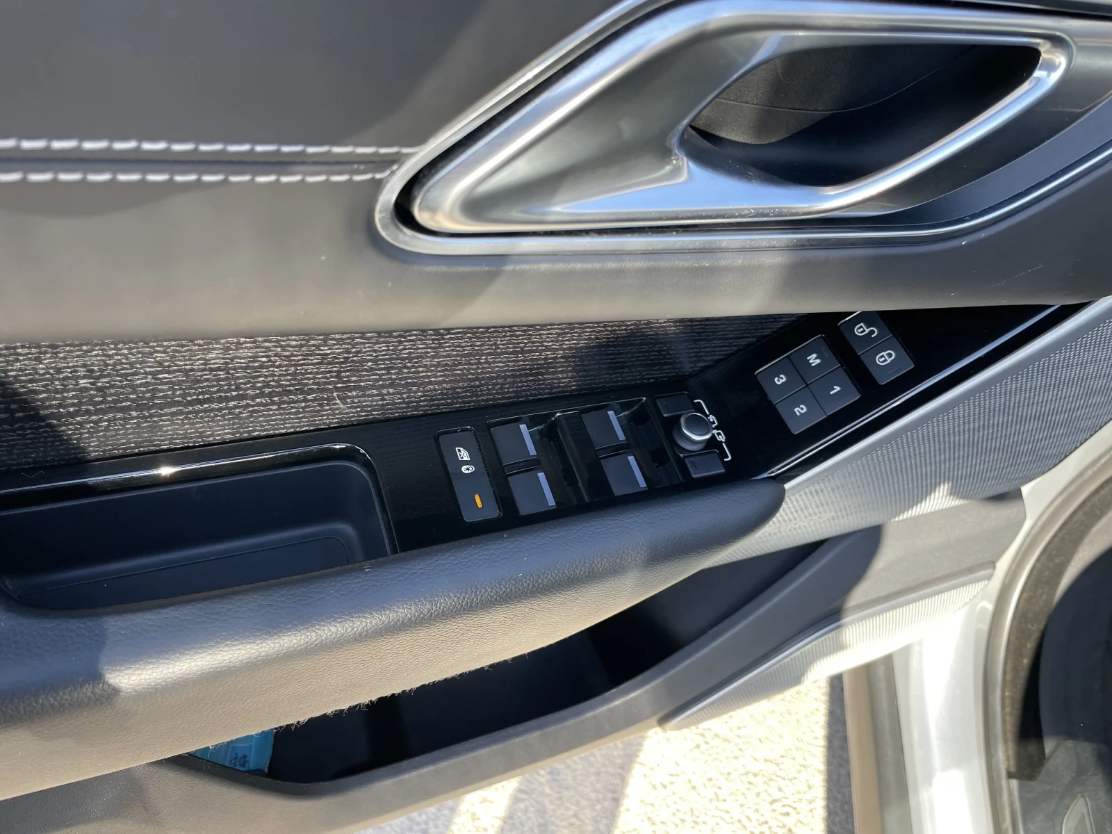 Land Rover Range Rover Velar R-Dynamic, снимка 11 - Автомобили и джипове - 53707654