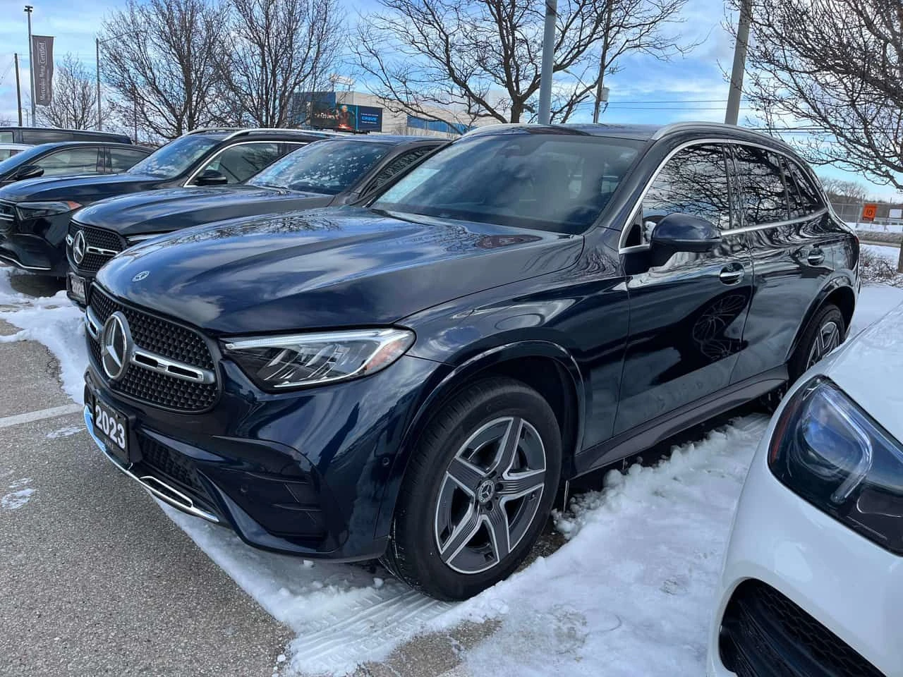 Mercedes-Benz GLC 300 * CARFAX * ПРЕДСТАВИТЕЛСТВО * ПАНО * KEYLESS, снимка 2 - Автомобили и джипове - 53924666