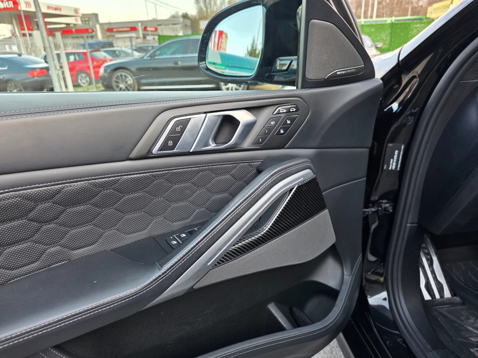 BMW X6 625кс COMPETITION, снимка 11 - Автомобили и джипове - 53996144