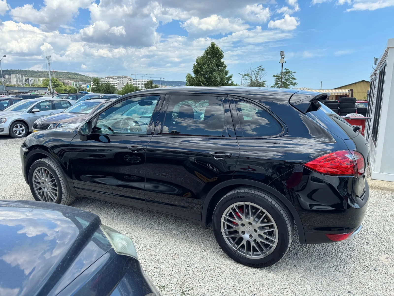 Porsche Cayenne 3.0TDI, снимка 6 - Автомобили и джипове - 55206592
