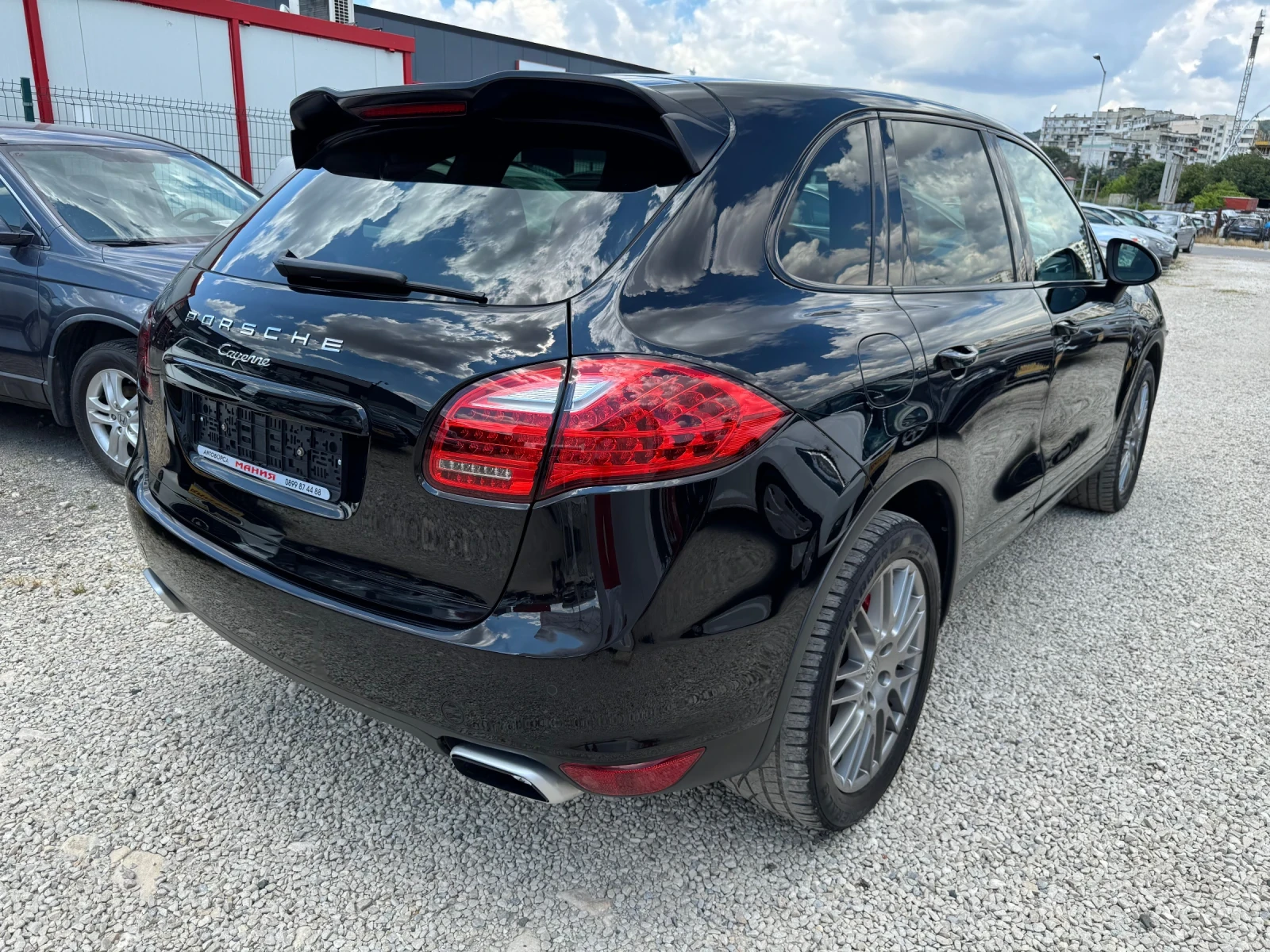 Porsche Cayenne 3.0TDI, снимка 4 - Автомобили и джипове - 55206592