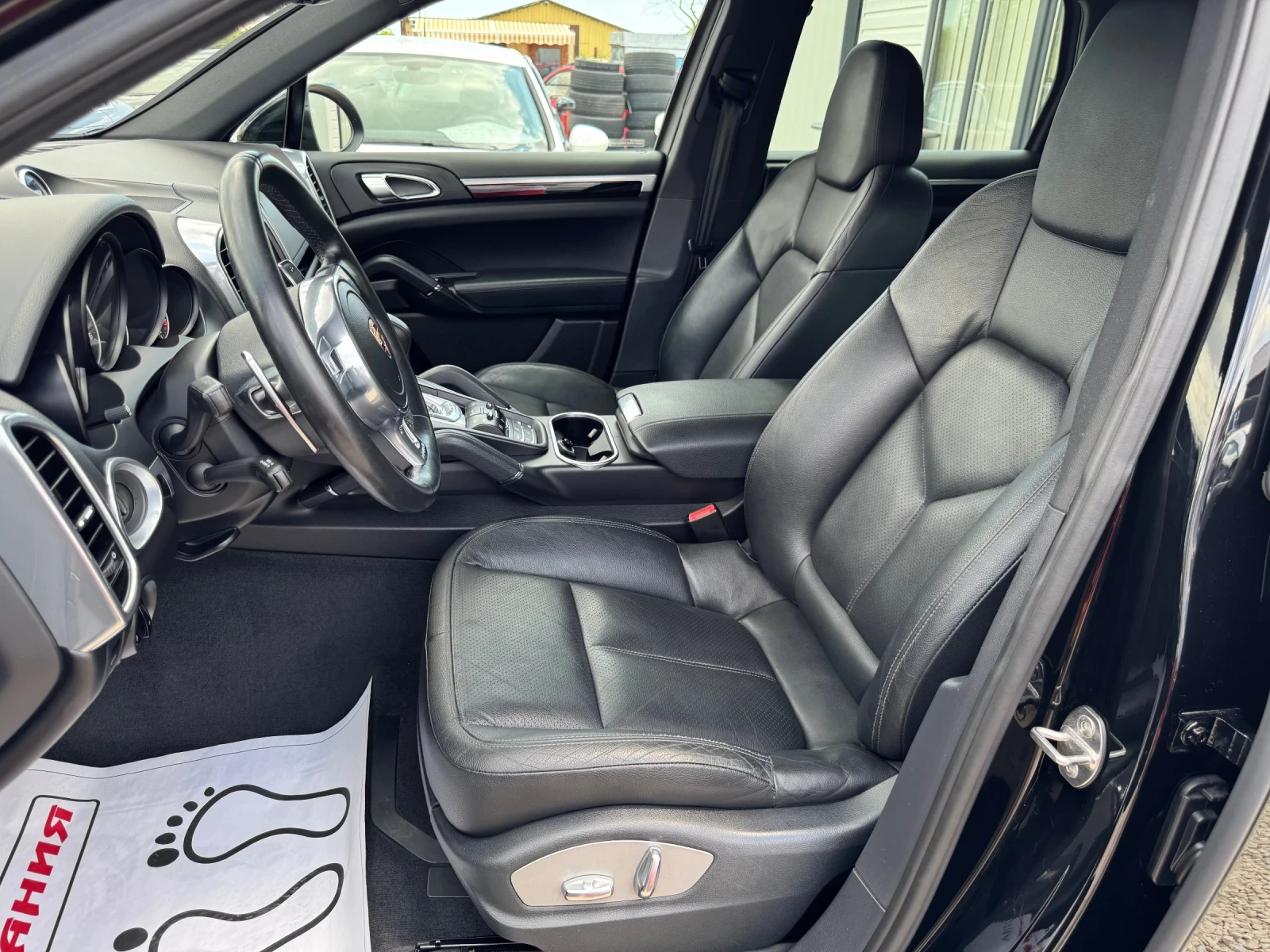 Porsche Cayenne 3.0TDI, снимка 14 - Автомобили и джипове - 55206592
