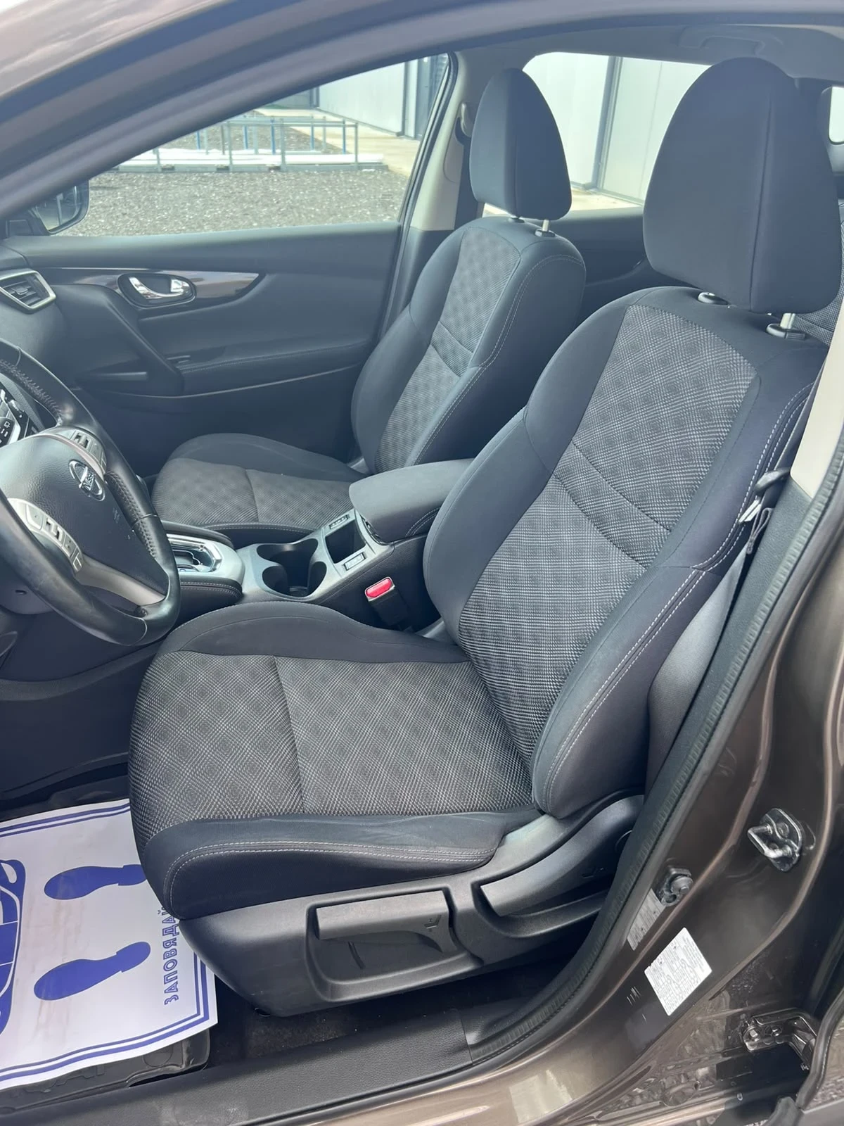 Nissan Qashqai 1.6DCI/AUTOMATIC , снимка 8 - Автомобили и джипове - 55333976