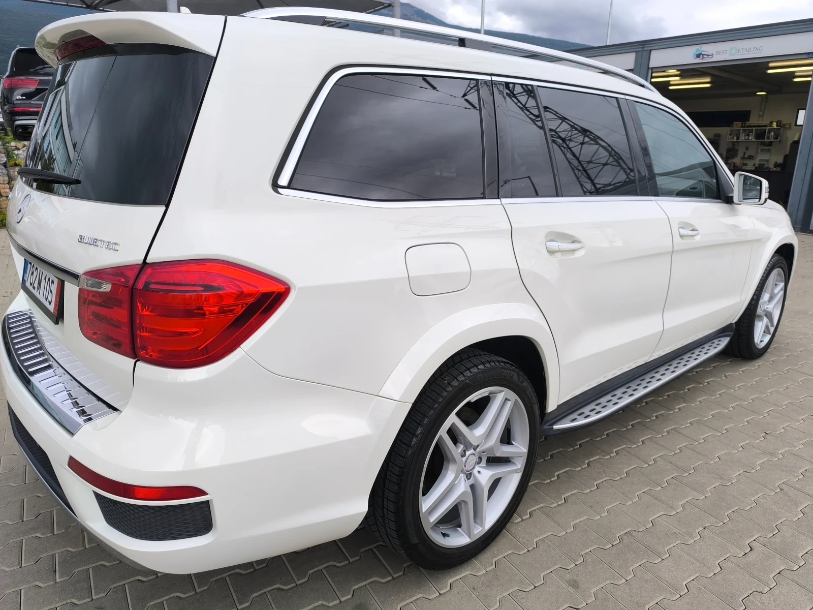 Mercedes-Benz GL 350 Bluetec 70к км Като нов! , снимка 6 - Автомобили и джипове - 55420581