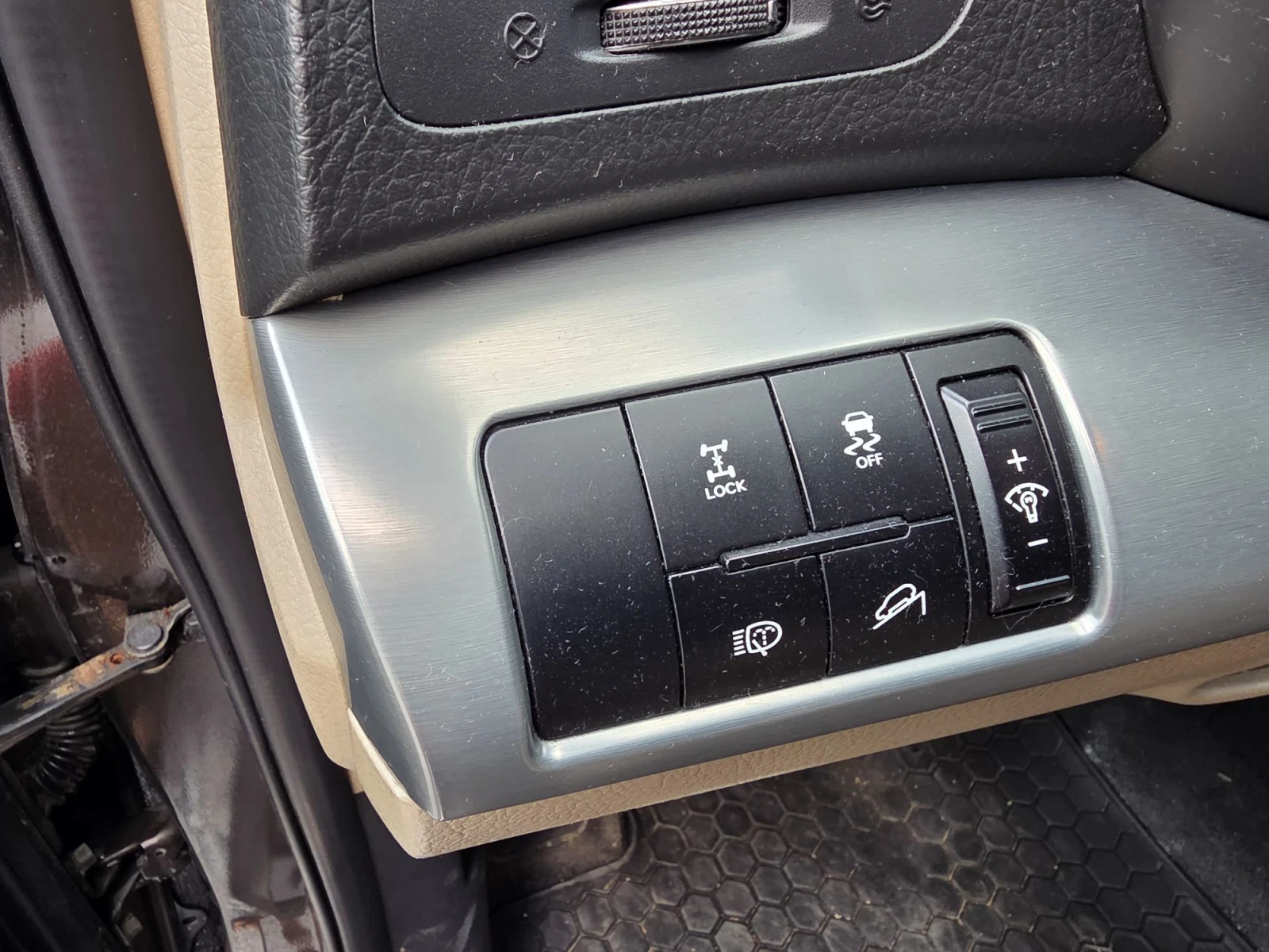 Kia Sorento 2.2crdi 197p.s Кожа , Нави, Камера, Кейлес, , снимка 15 - Автомобили и джипове - 55729622