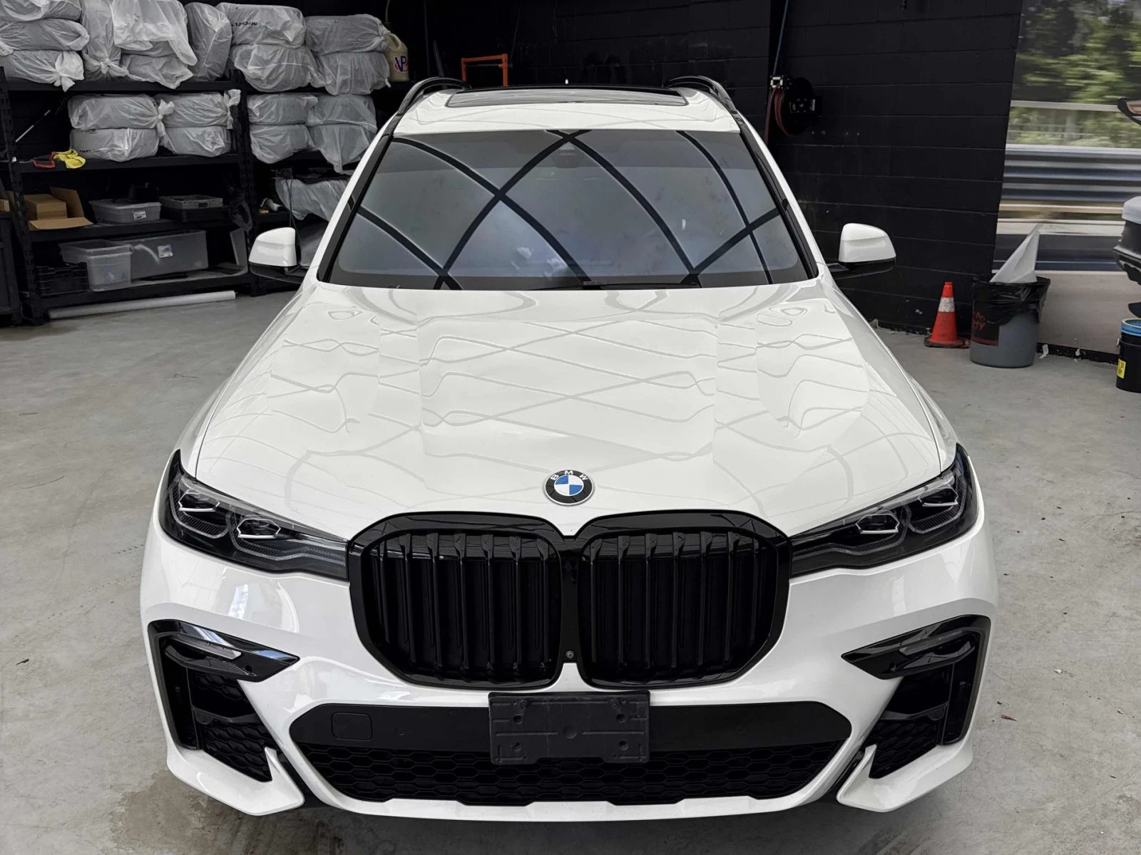 BMW X7 40i xDrive / M пакет / Панорама / 7 места, снимка 6 - Автомобили и джипове - 56136415
