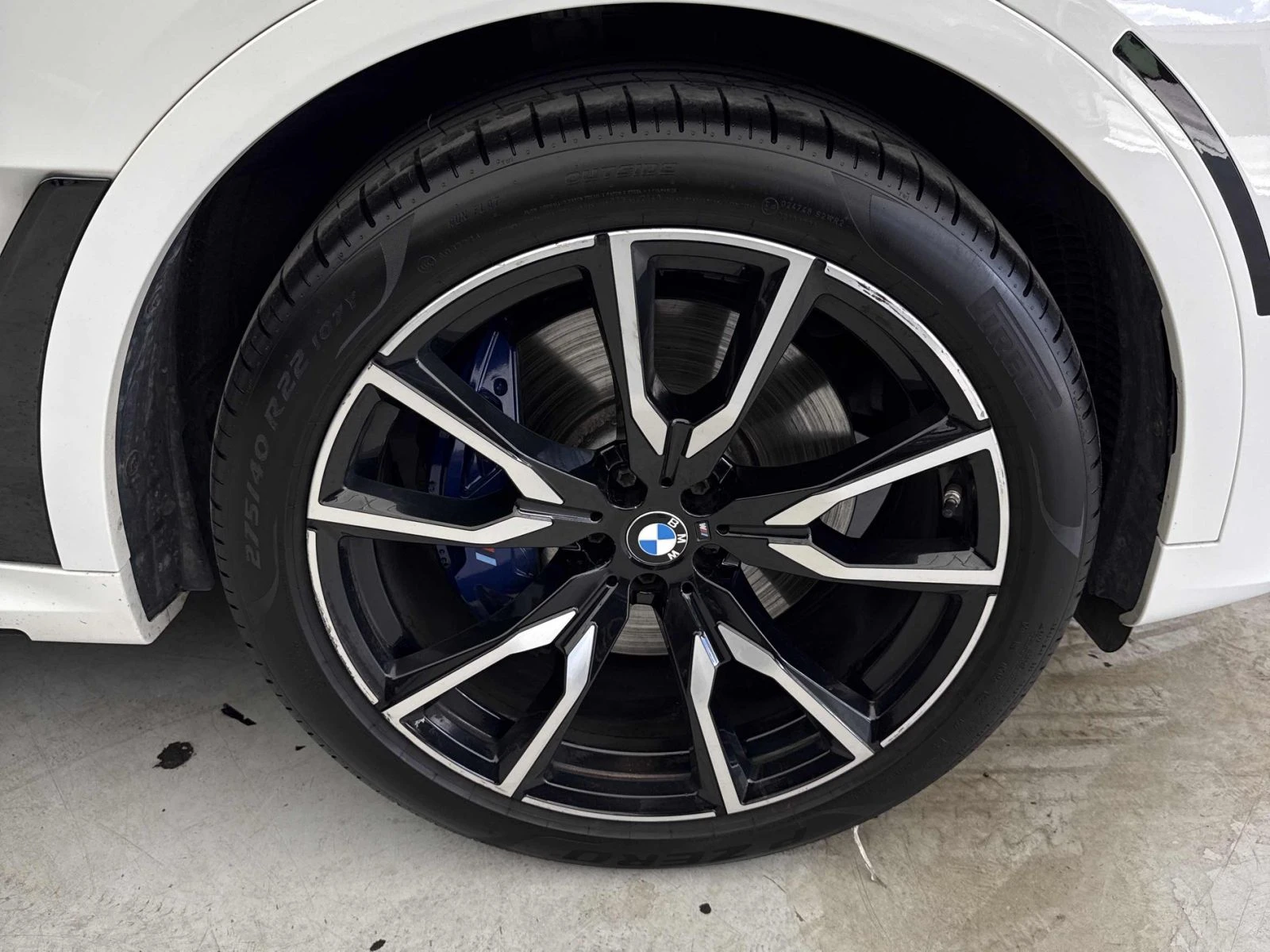 BMW X7 40i xDrive / M пакет / Панорама / 7 места, снимка 7 - Автомобили и джипове - 56136415