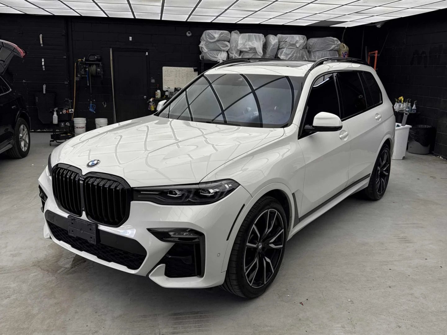 BMW X7 40i xDrive / M пакет / Панорама / 7 места