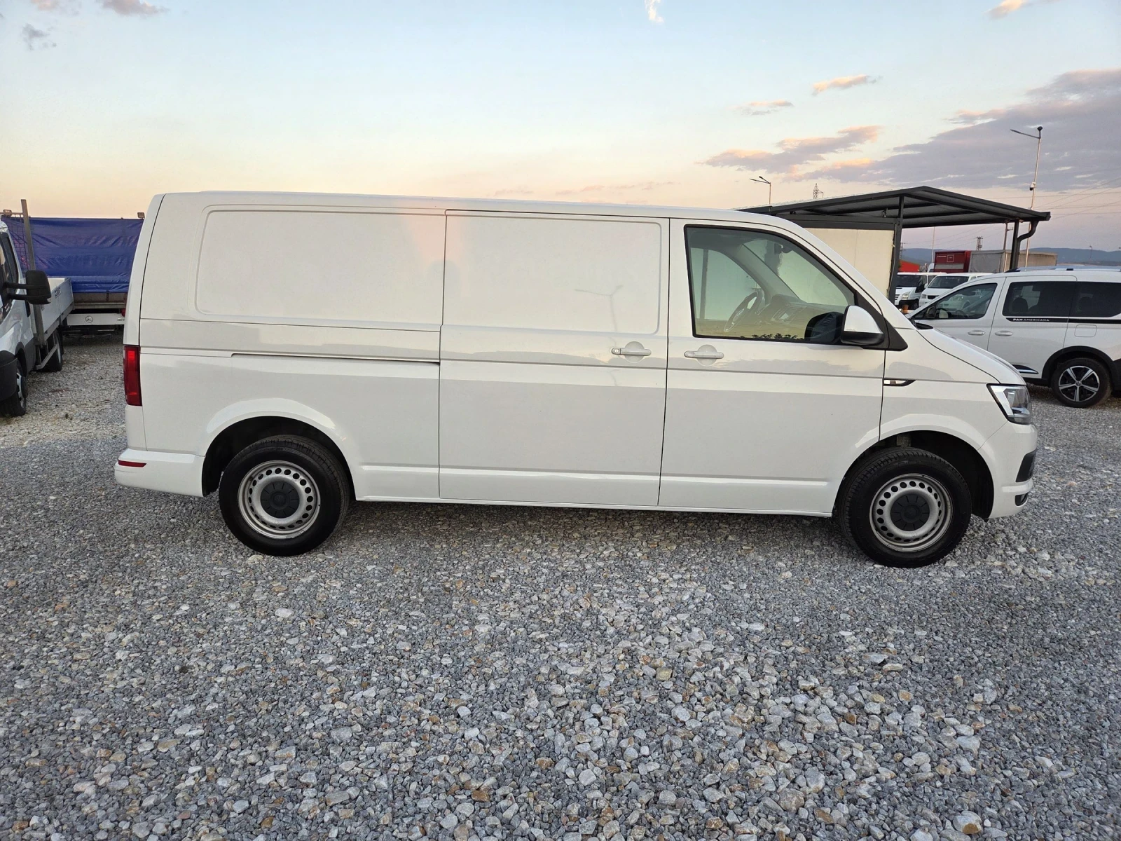 VW Transporter 2.0TDI, 4 x 4, Клима, Нави, Автомат - изображение 6