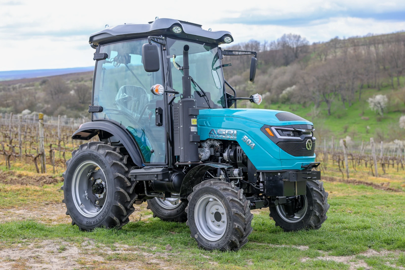 Трактор AGT  AGRI TRACKING 504 ГАРАНЦИЯ