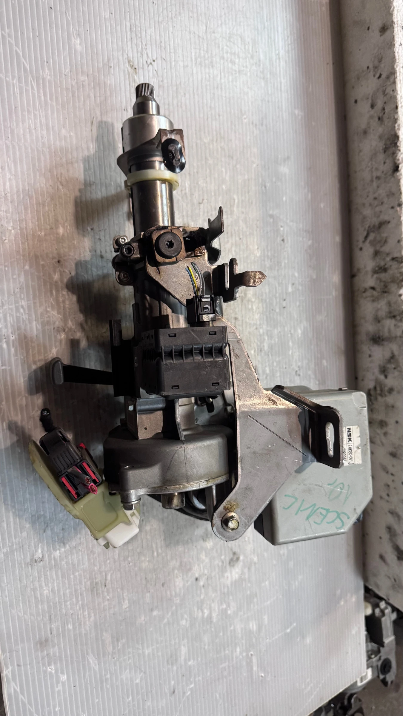    /       Renault Scenic 2010 - 488108823R /  EAWCEC-06 | Mobile.bg   1