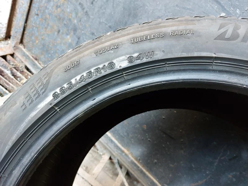 Гуми Летни 235/45R18, снимка 6 - Гуми и джанти - 37110513