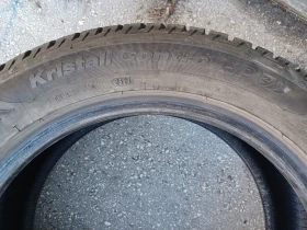 Гуми Зимни 215/55R17, снимка 4 - Гуми и джанти - 48122856