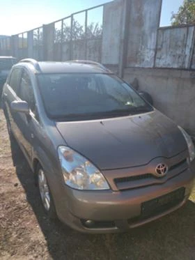 Toyota Corolla verso 2.0D4D 116kc 7места, снимка 4
