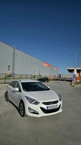 Hyundai I40 CW FIFA World Cup Edition * * * 1.7 CRDI NAVI, CAM | Mobile.bg    2