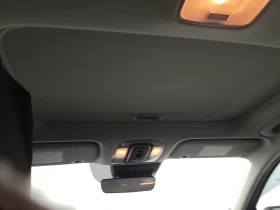 Hyundai Elantra 2.0L| CARFAX| PANORAMA| LANE ASSIST| , снимка 12