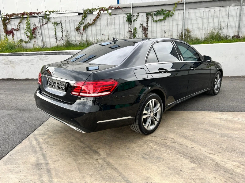 Mercedes-Benz E 220 CDI 4MATIC, снимка 4 - Автомобили и джипове - 41480584