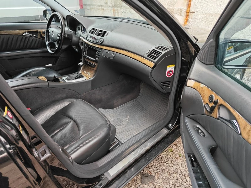 Mercedes-Benz E 500, снимка 9 - Автомобили и джипове - 44567395