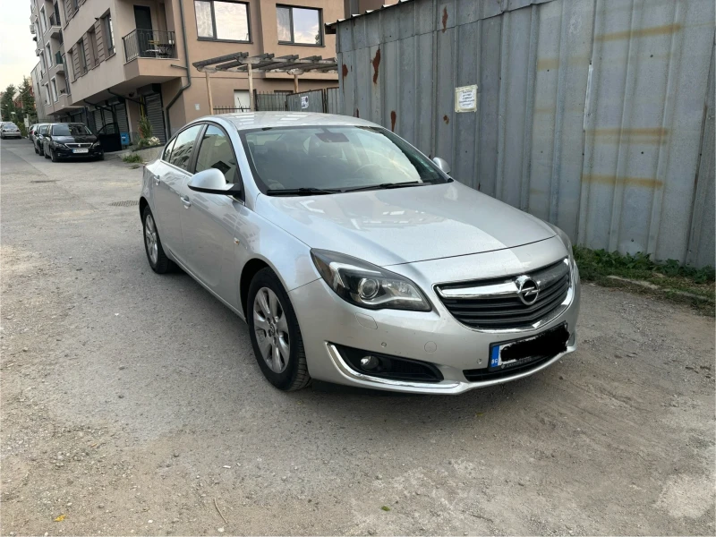 Opel Insignia 1.6 CDTI, снимка 3 - Автомобили и джипове - 47174491