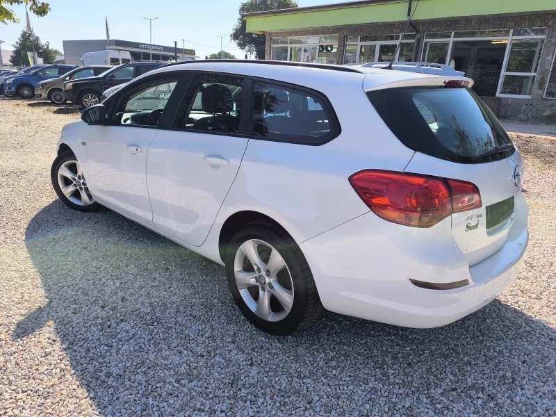 Opel Astra Sport tourer , снимка 5 - Автомобили и джипове - 47371569