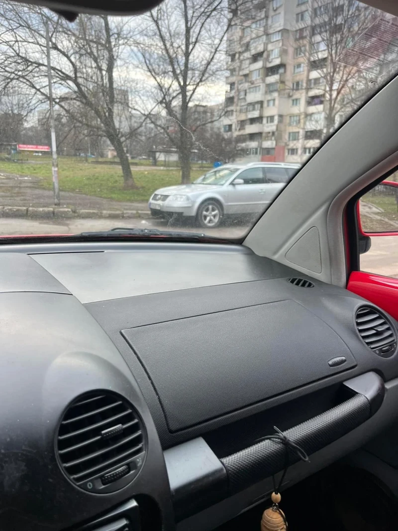 VW New beetle 1.6 16v, снимка 8 - Автомобили и джипове - 48961458