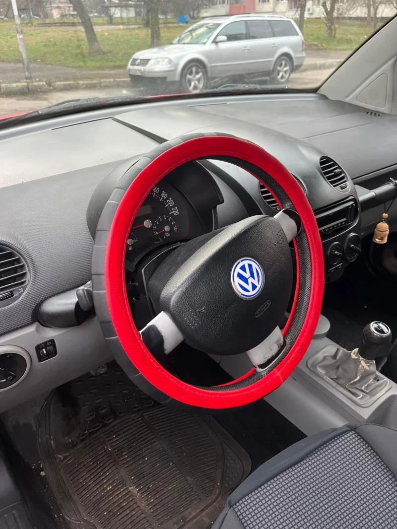 VW New beetle 1.6 16v, снимка 5 - Автомобили и джипове - 48961458