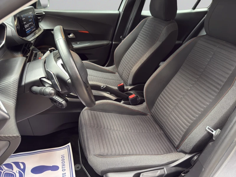 Peugeot 2008 ACTIVE PACK 1.2 130 EAT8 Гаранция до 06.2026 г., снимка 10 - Автомобили и джипове - 51838856