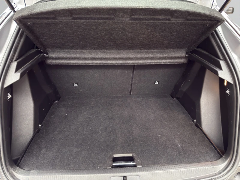 Peugeot 2008 ACTIVE PACK 1.2 130 EAT8 Гаранция до 06.2026 г., снимка 13 - Автомобили и джипове - 51838856