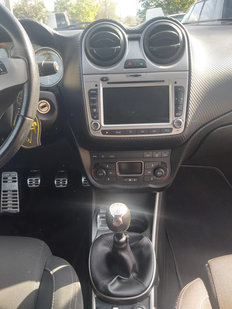 Alfa Romeo MiTo, снимка 12 - Автомобили и джипове - 52219788