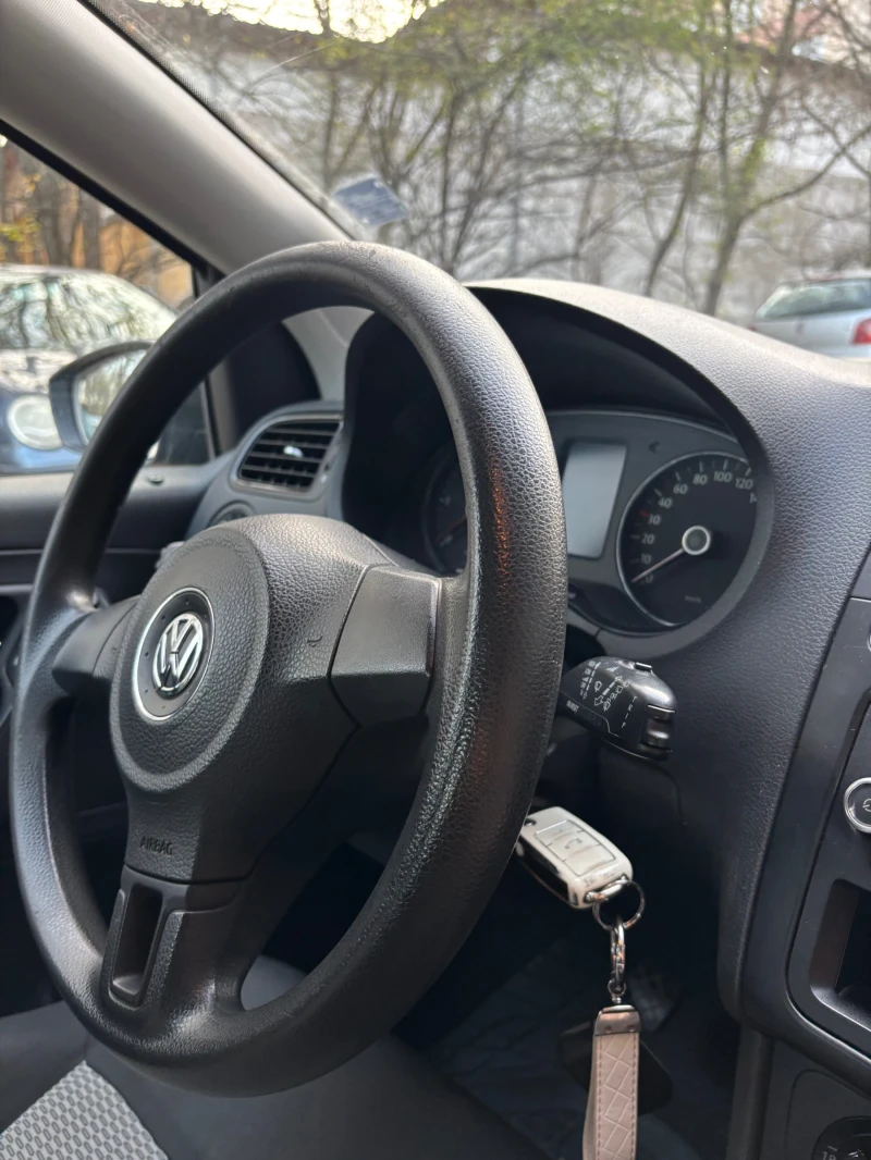 VW Polo, снимка 2 - Автомобили и джипове - 52738653