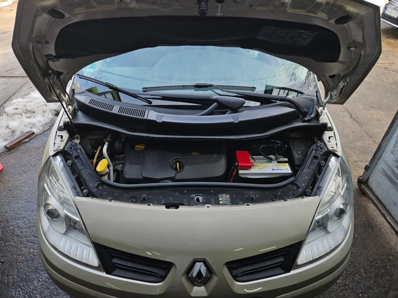 Renault Scenic 1.5 dCI, снимка 15 - Автомобили и джипове - 53262523