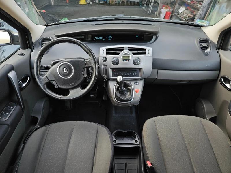 Renault Scenic 1.5 dCI, снимка 14 - Автомобили и джипове - 53262523