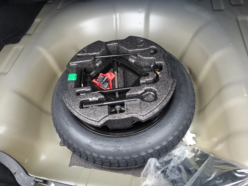 Hyundai Elantra 2.0L| CARFAX| PANORAMA| LANE ASSIST| , снимка 14 - Автомобили и джипове - 53383889