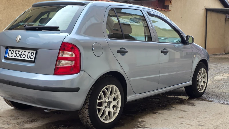 Skoda Fabia 1.2 i, снимка 3 - Автомобили и джипове - 53426023