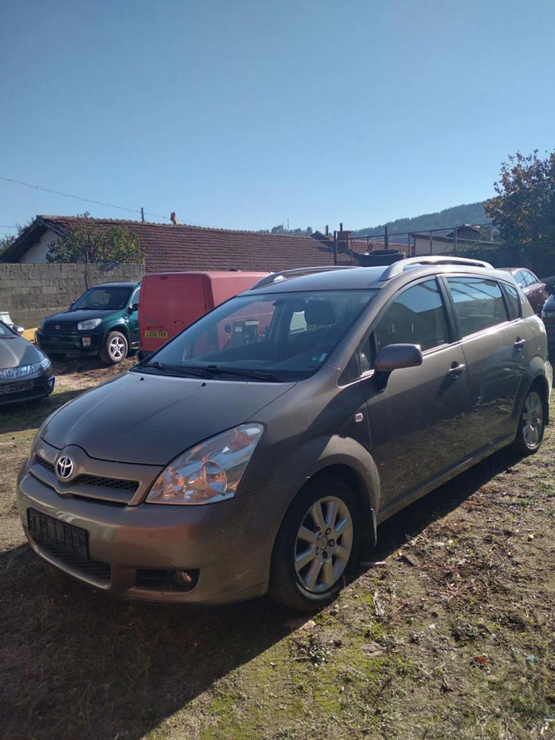 Toyota Corolla verso 2.0D4D 116kc 7места, снимка 1 - Автомобили и джипове - 35993903