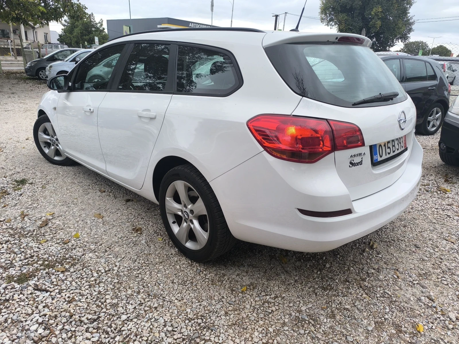 Opel Astra Sport tourer  2011g. - изображение 4