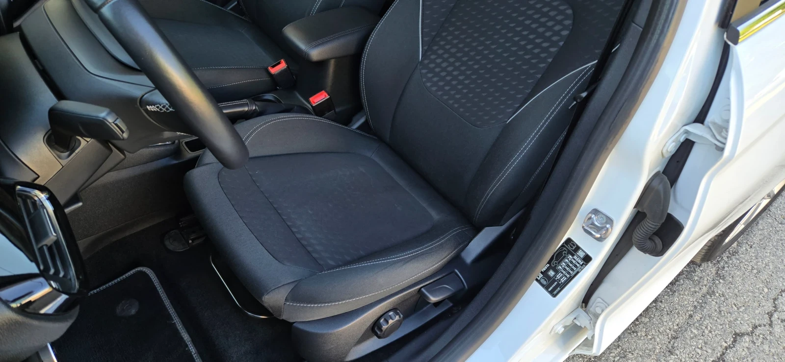 Ford Fiesta 1.5d/TITANIUM/ NAVI/CAMERA/DISTRONIC/PDC/B&O - изображение 9
