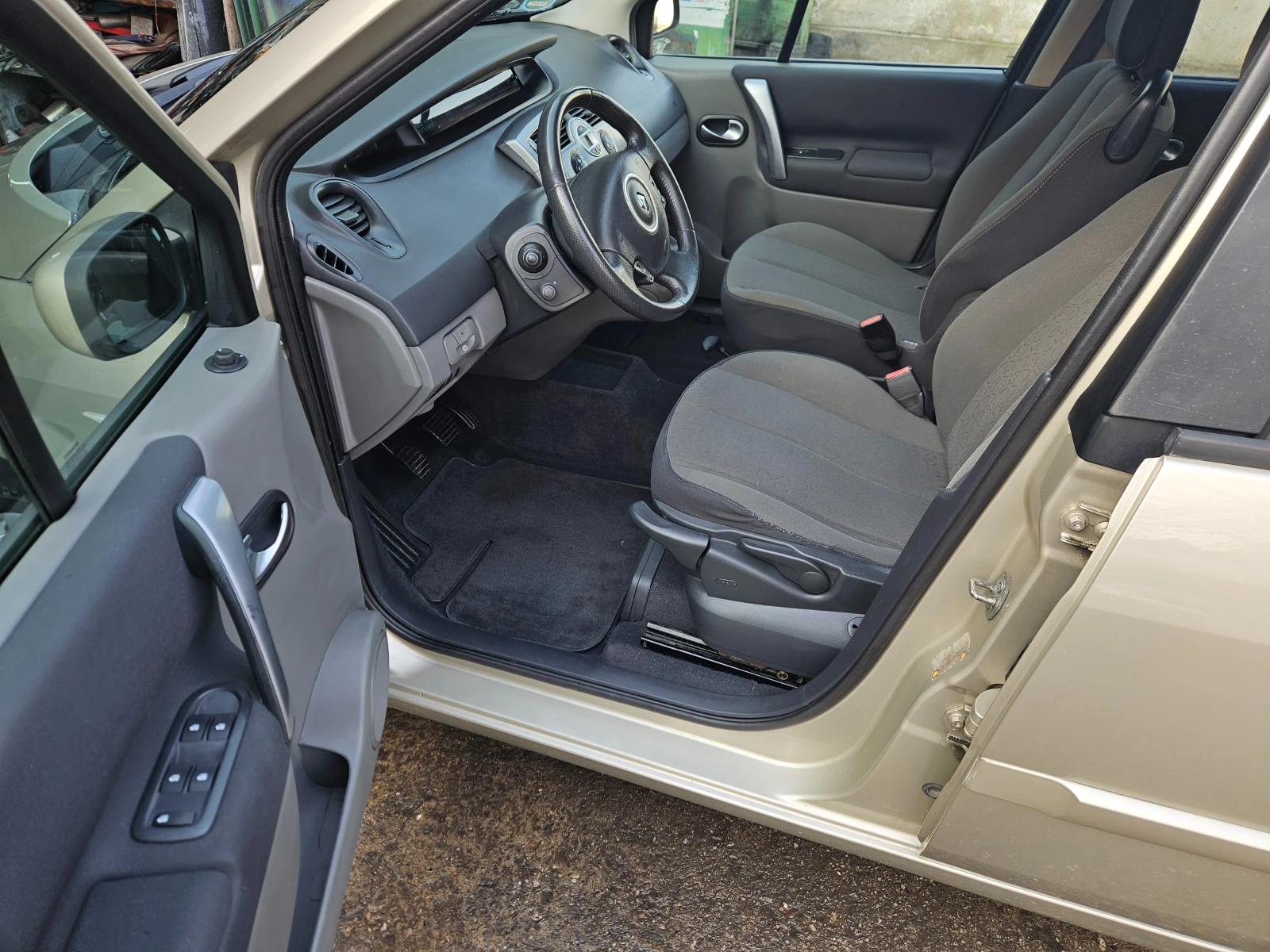 Renault Scenic 1.5 dCI - изображение 9