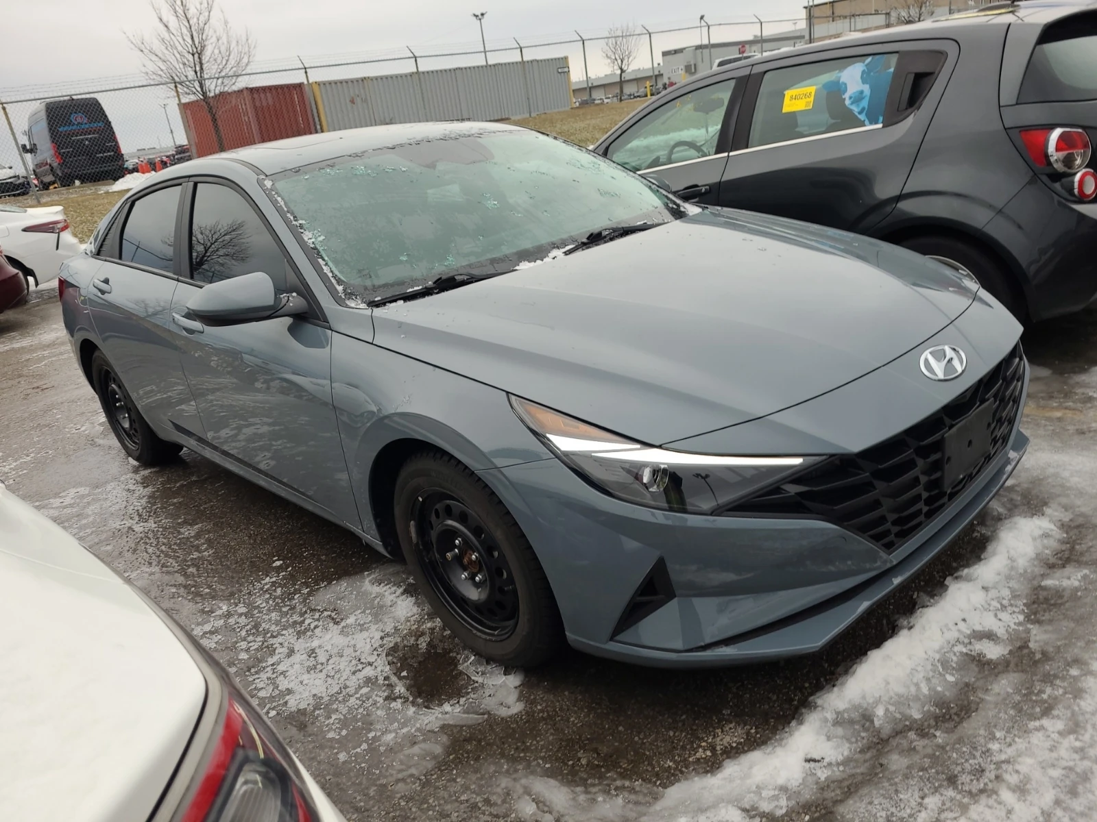 Hyundai Elantra 2.0L| CARFAX| PANORAMA| LANE ASSIST|  - изображение 2