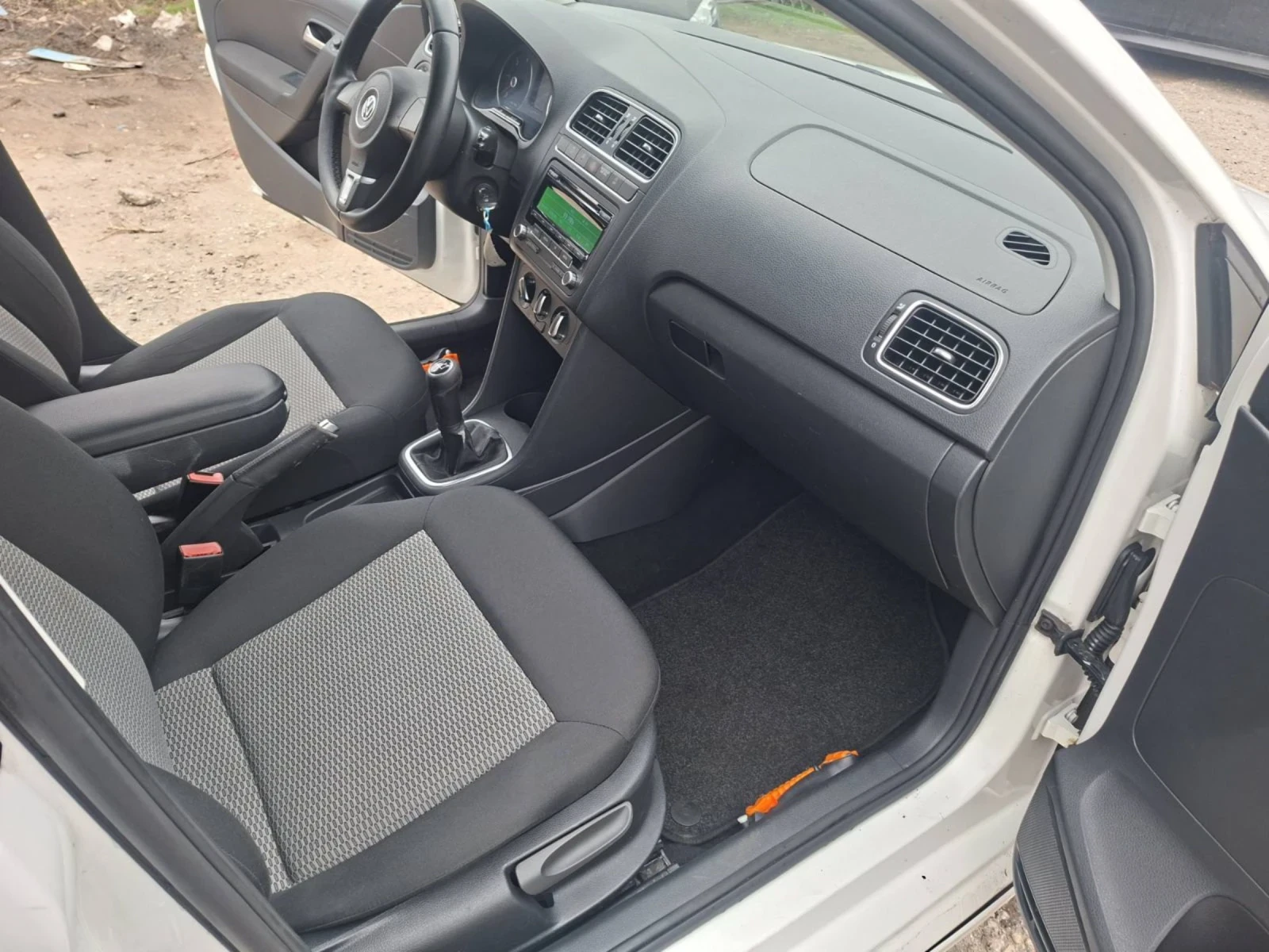 VW Polo  - изображение 6