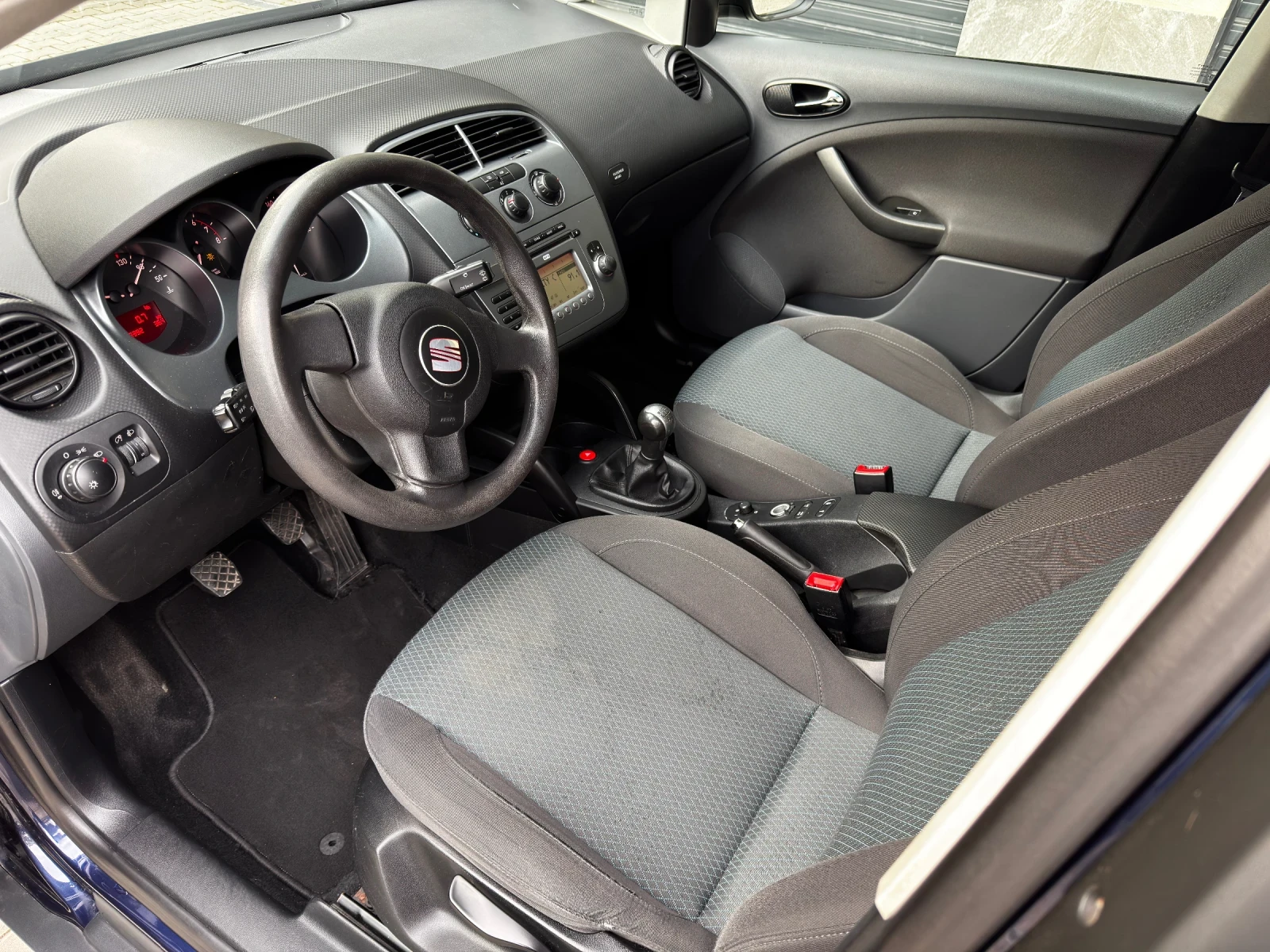 Seat Altea XL 1.6 102hp GERMANY, снимка 8 - Автомобили и джипове - 53930590