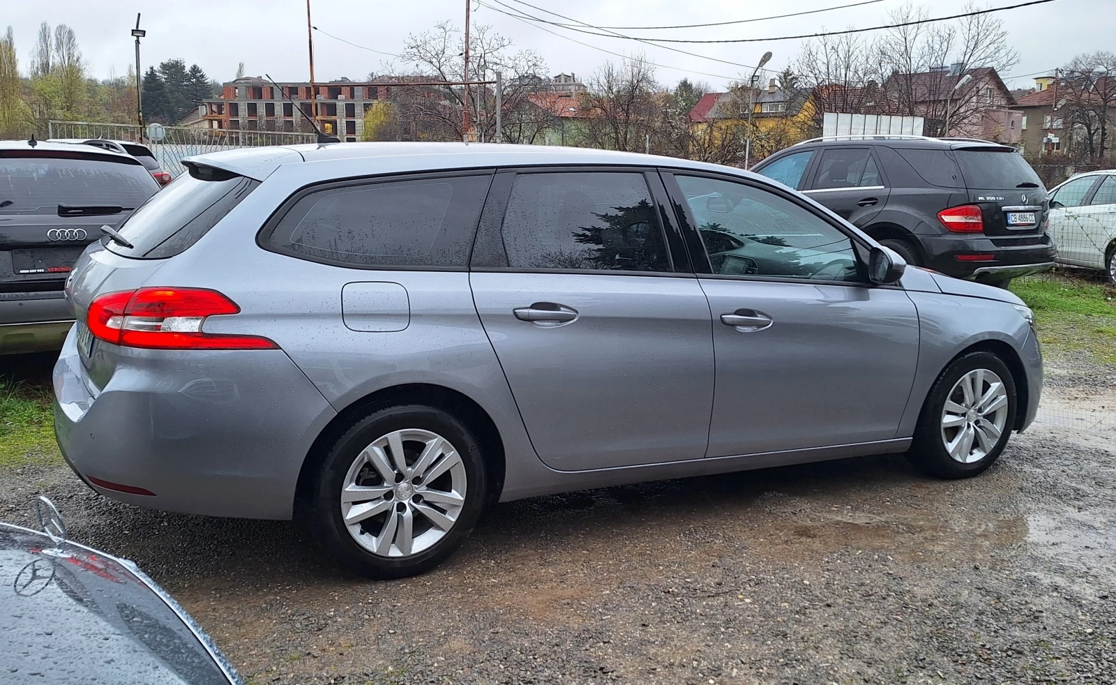 Peugeot 308 1.5HDI 100hp Euro 6, снимка 9 - Автомобили и джипове - 54197733