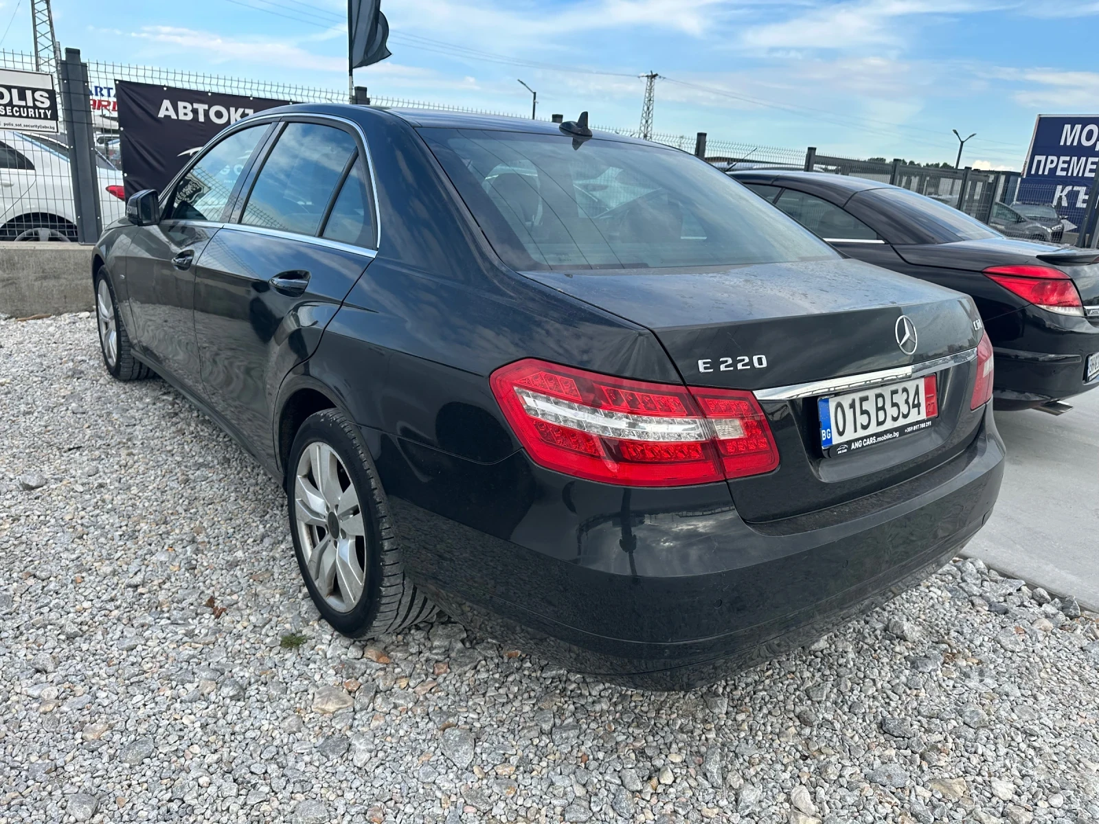 Mercedes-Benz E 220 * Avantgarde* 7G* СЕРВИЗНА ИСТОРИЯ* , снимка 4 - Автомобили и джипове - 54368549