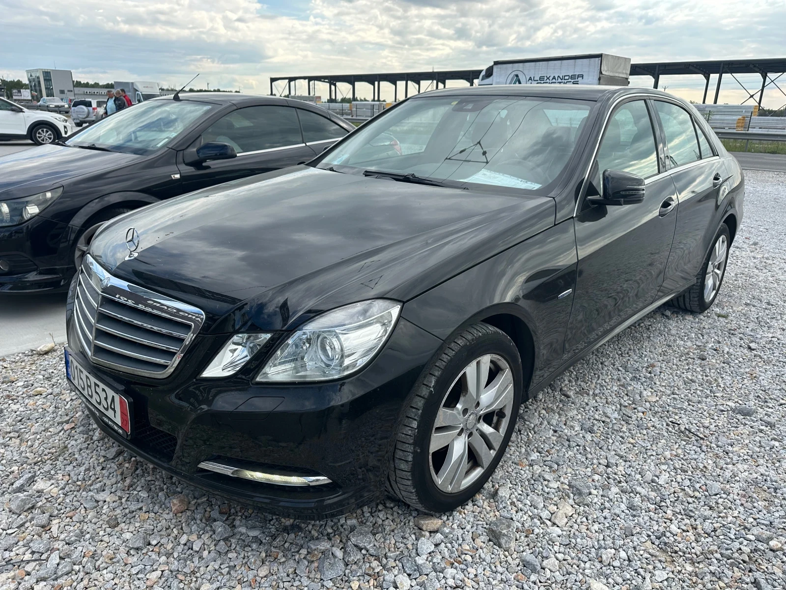 Mercedes-Benz E 220 * Avantgarde* 7G* СЕРВИЗНА ИСТОРИЯ* 