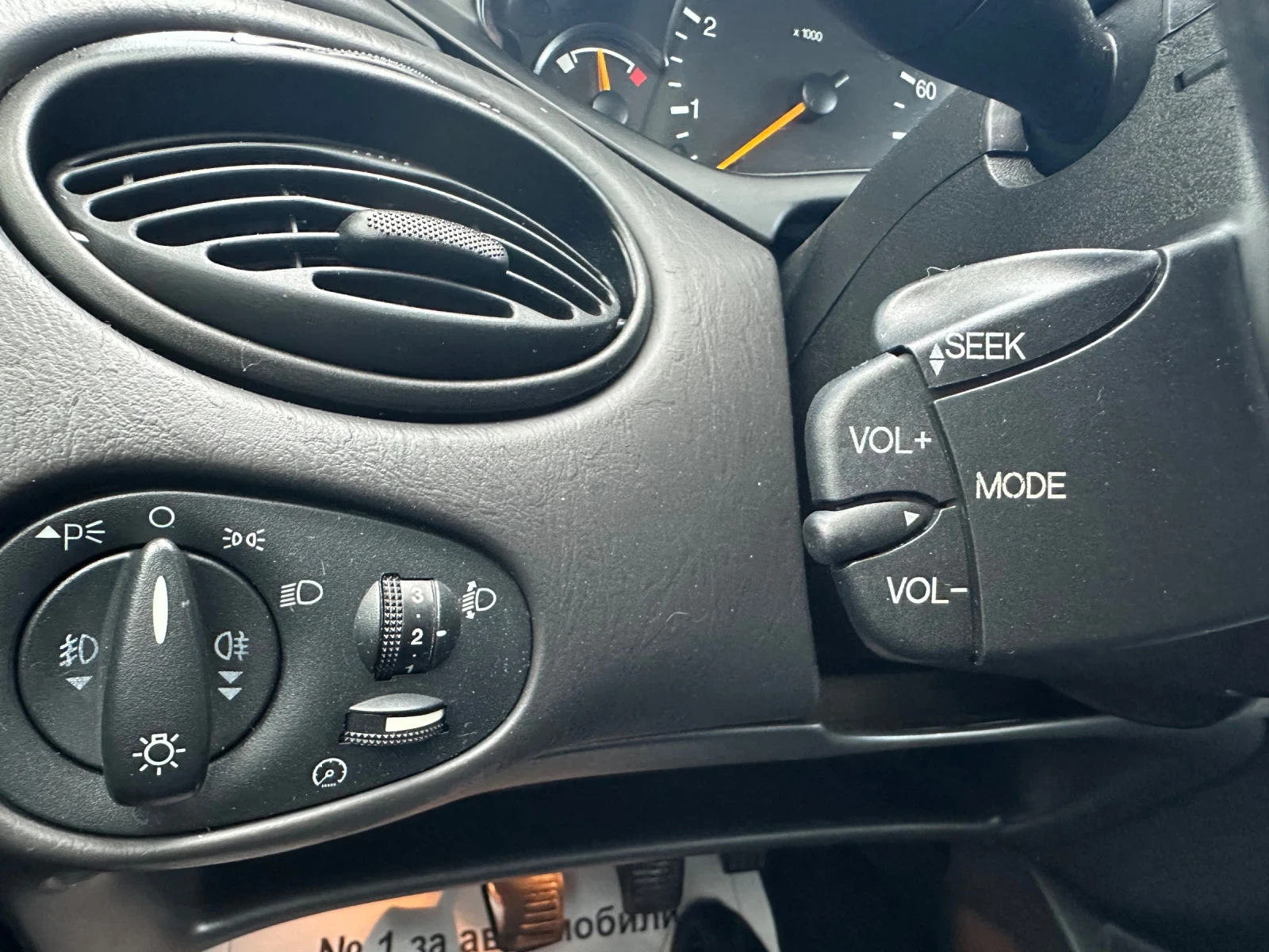 Ford Focus 1.8, снимка 11 - Автомобили и джипове - 54390116