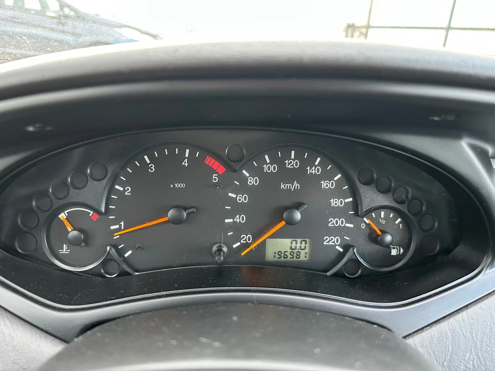 Ford Focus 1.8, снимка 10 - Автомобили и джипове - 54390116