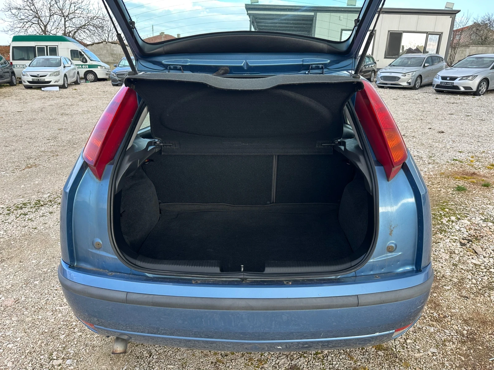 Ford Focus 1.8, снимка 12 - Автомобили и джипове - 54390116