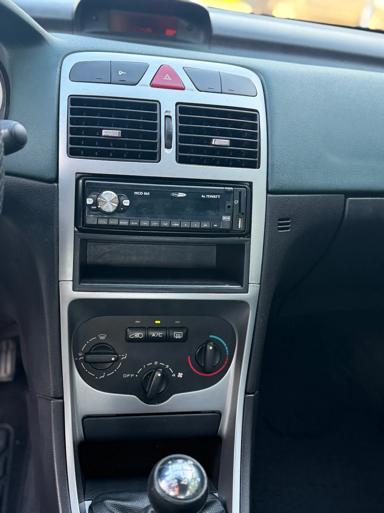 Peugeot 307, снимка 8 - Автомобили и джипове - 54869370