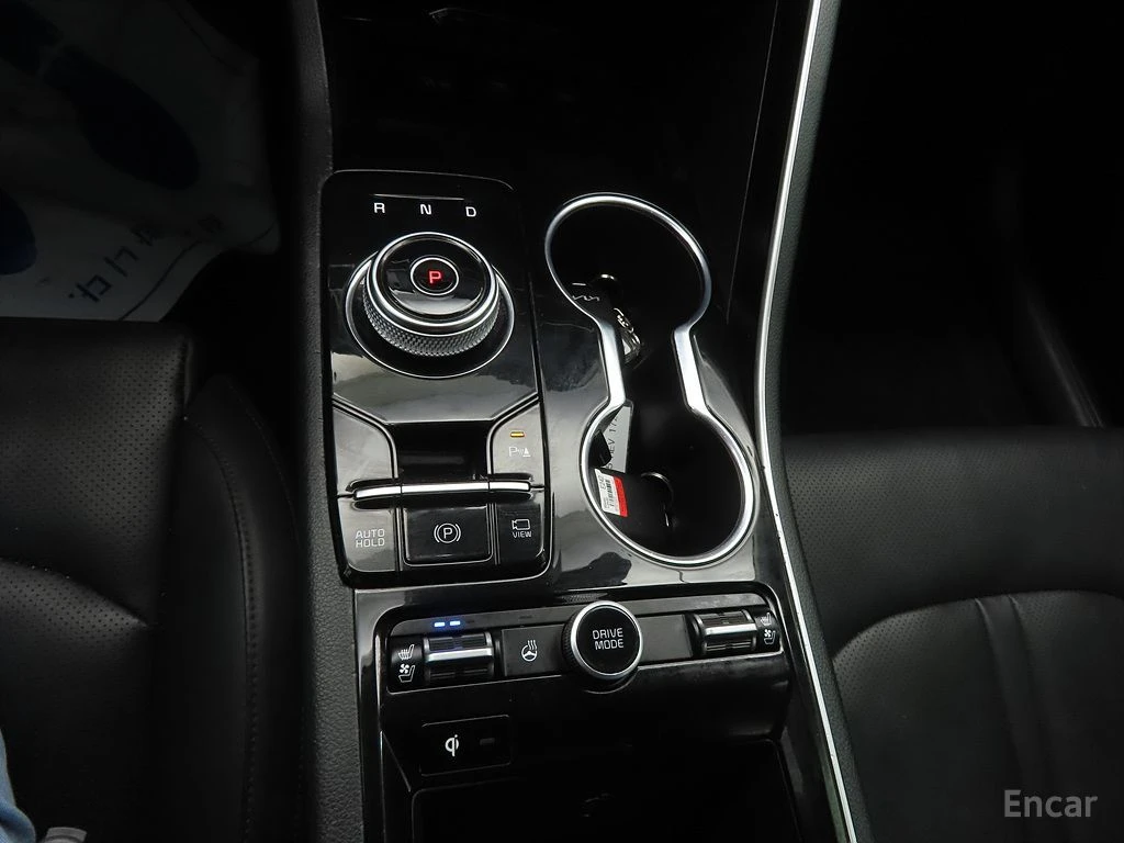 Kia K5 2.0* PRESTIGE* ПОДГРЕВ* ОБДУХВАНЕ* КАМЕРА* КЕЙЛЕС*, снимка 9 - Автомобили и джипове - 54996674
