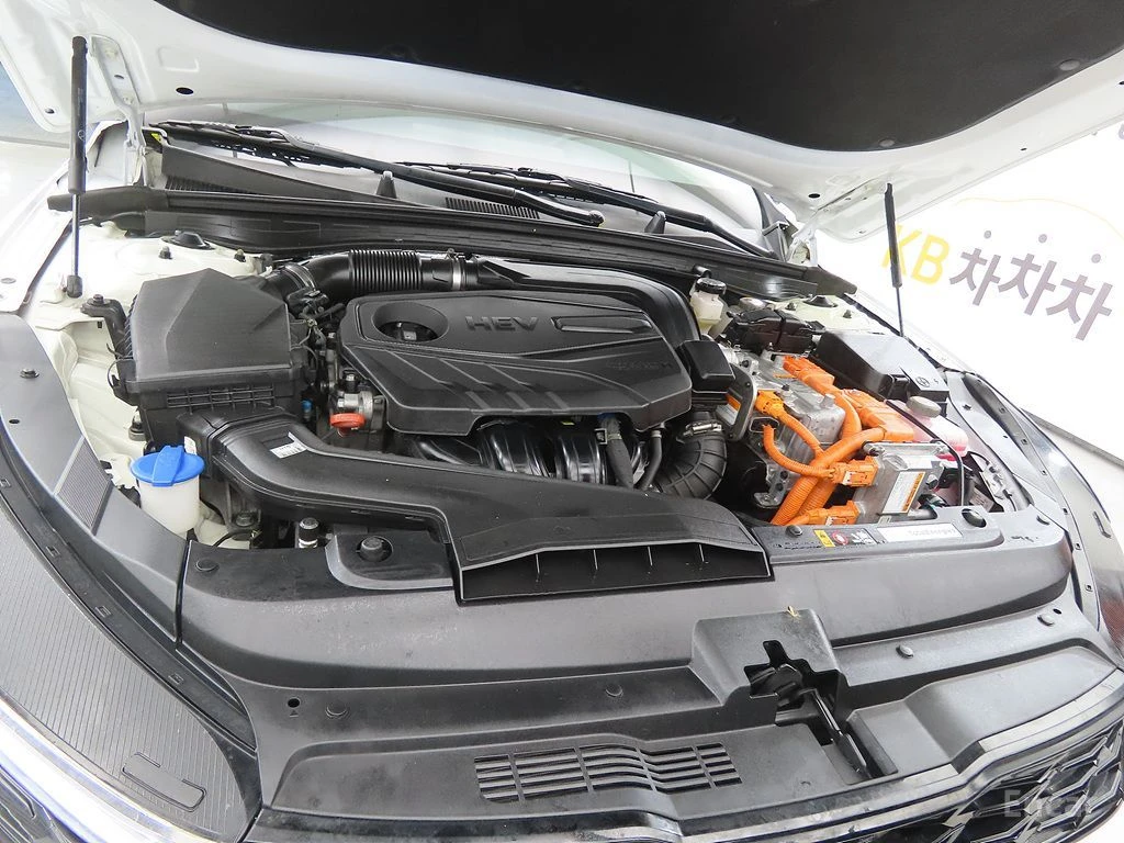 Kia K5 2.0* PRESTIGE* ПОДГРЕВ* ОБДУХВАНЕ* КАМЕРА* КЕЙЛЕС*, снимка 16 - Автомобили и джипове - 54996674